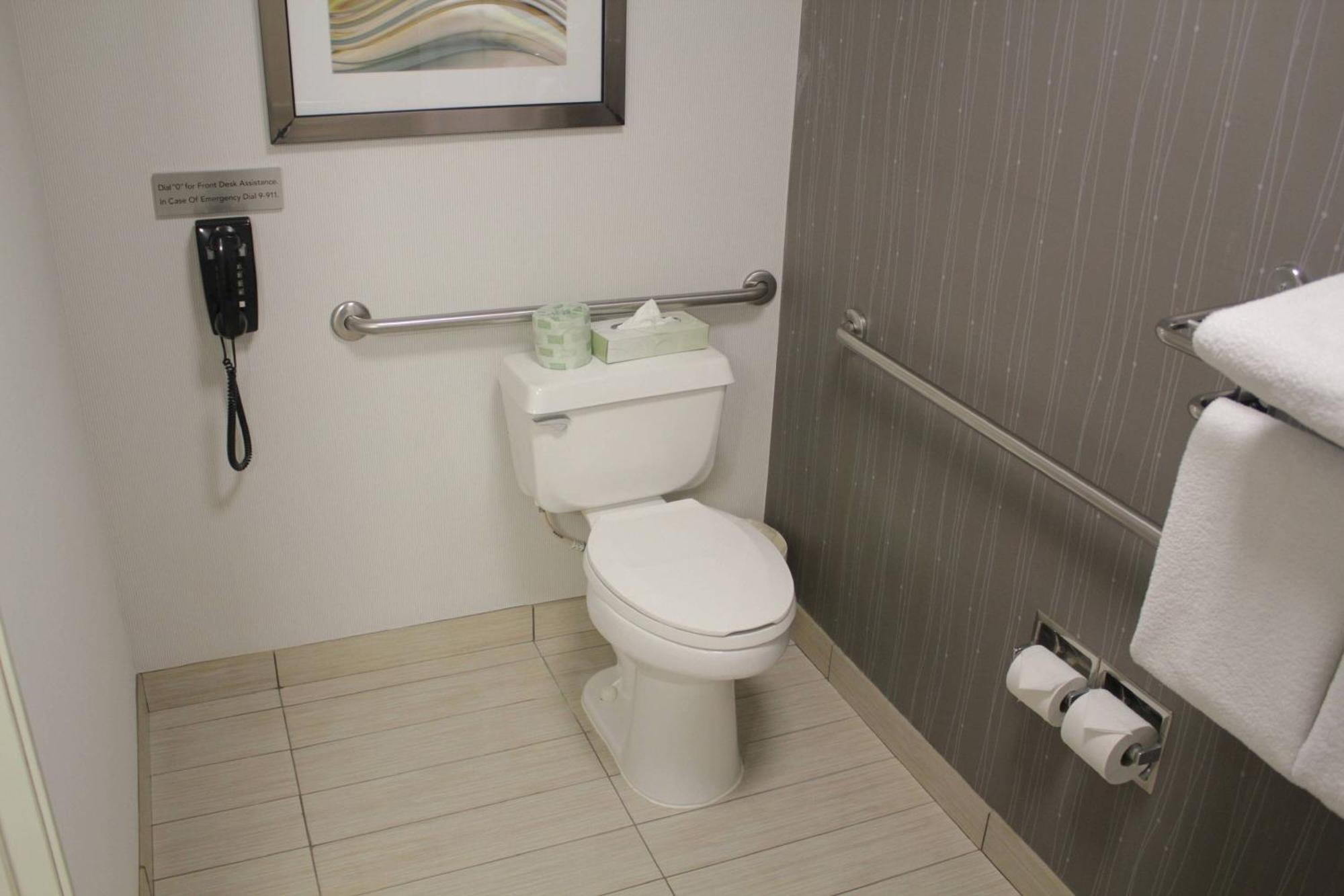 Courtyard By Marriott Вакавил Екстериор снимка